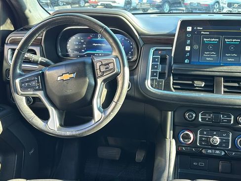 Used 2022 Chevrolet Suburban LT w/ LT Signature Package AWD/4WD image 7