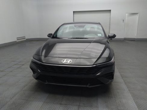 Used 2024 Hyundai Elantra SE image 15