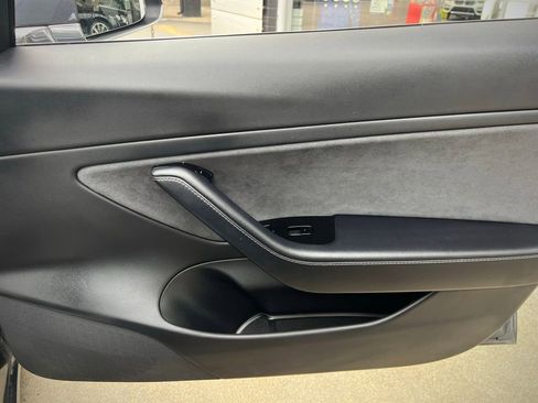 Used 2018 Tesla Model 3 Long Range image 27