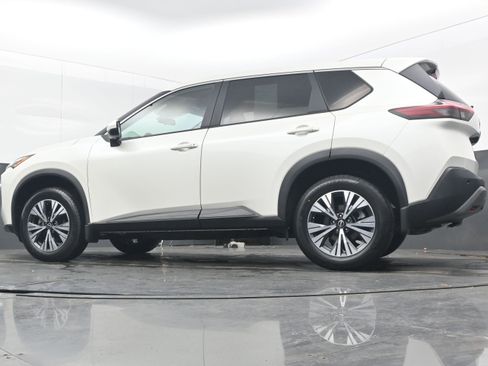 Certified 2023 Nissan Rogue SV image 25