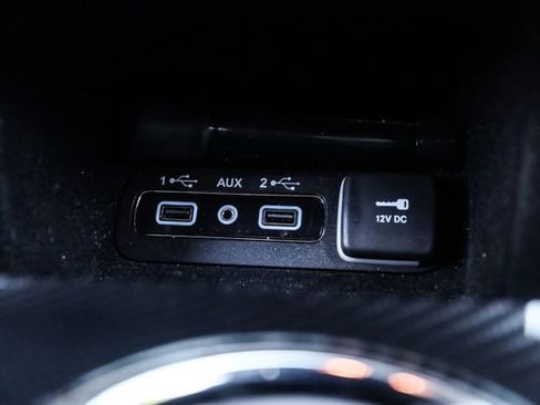 Used 2019 Jeep Grand Cherokee Altitude AWD/4WD image 27