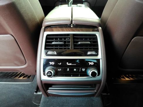 Used 2022 BMW 740i RWD image 30