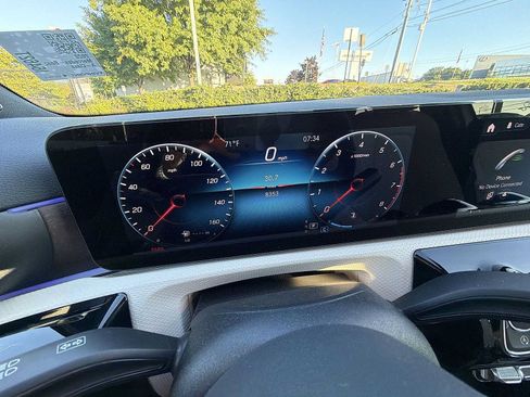 Used 2022 Mercedes-Benz A 220 4MATIC image 26