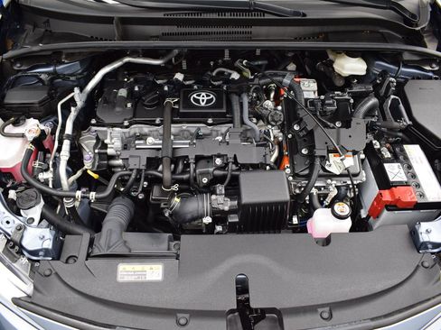 Used 2025 Toyota Corolla LE w/ Convenience Package FWD image 9