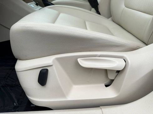 Used 2015 Volkswagen Tiguan SE AWD/4WD image 10