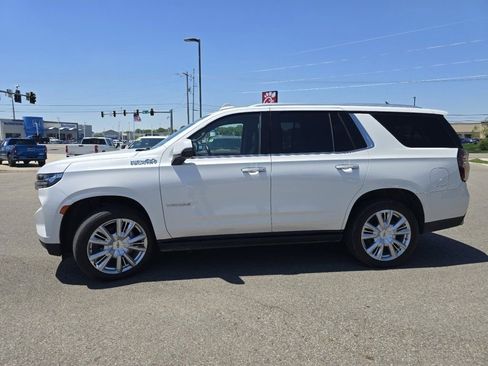 Used 2024 Chevrolet Tahoe High Country AWD/4WD image 16