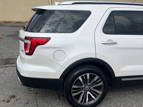 Used 2017 Ford Explorer Platinum AWD/4WD image 9