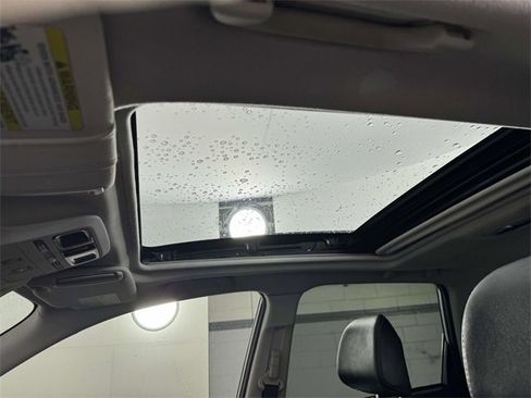 Used 2017 Subaru Forester 2.5i Limited image 32