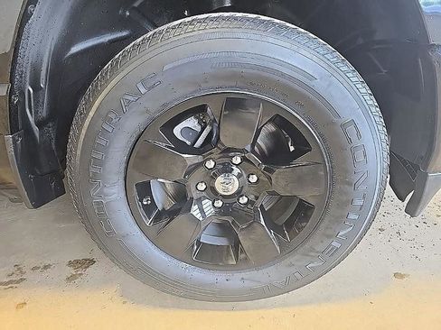 Used 2020 RAM 1500 Big Horn AWD/4WD image 38