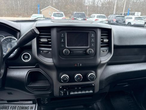 Used 2019 RAM 3500 Tradesman w/ Chrome Appearance Group RWD image 19