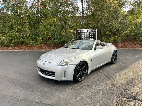 Used 2006 Nissan 350Z Touring image 11
