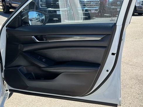 Used 2021 Honda Accord Sport image 10