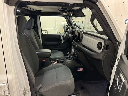 Used 2024 Jeep Wrangler Willys 4xe image 27