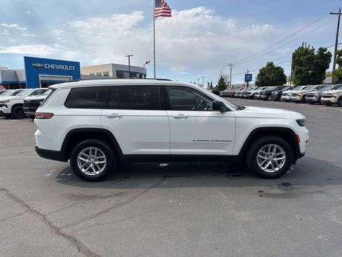 Used 2023 Jeep Grand Cherokee L Laredo AWD/4WD image 8