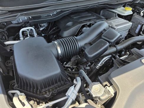 Used 2023 Jeep Wagoneer 4WD w/ Premium Group I image 16