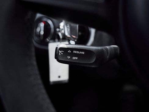 Used 2018 Porsche 911 GT3 RWD image 48