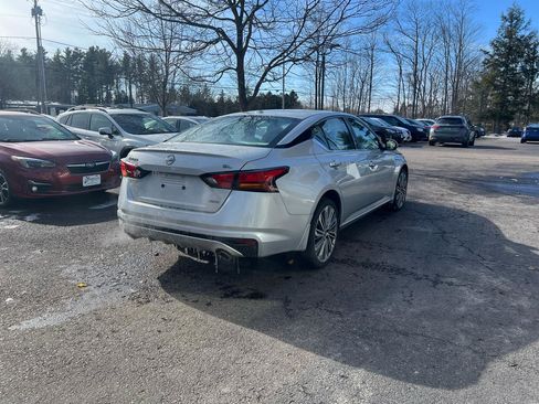 Used 2024 Nissan Altima 2.5 SL AWD/4WD image 5