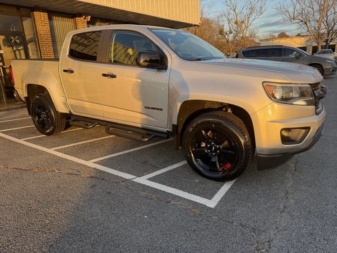 Used 2019 Chevrolet Colorado LT w/ Redline Special Edition image 3