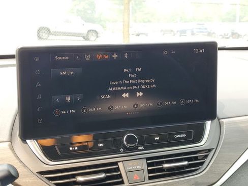 Certified 2023 Nissan Altima 2.5 SV w/ SV Premium Package AWD/4WD image 15