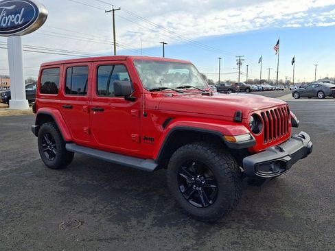 Used 2020 Jeep Wrangler Unlimited Sahara image 3