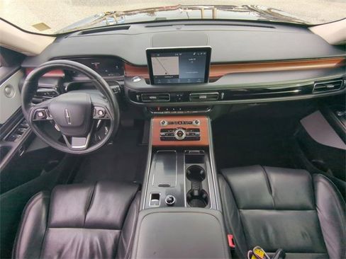 Used 2023 Lincoln Aviator Reserve w/ Equipment Group 201A image 6