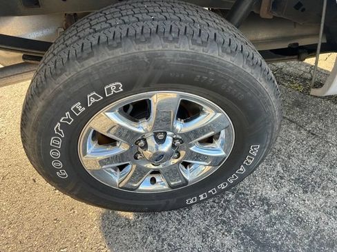 Used 2014 Ford F150 XLT w/ XLT Chrome Package AWD/4WD image 21