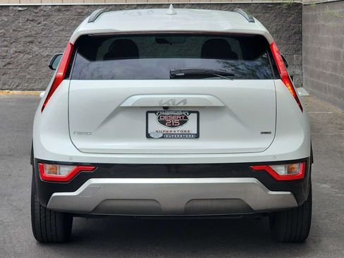 Used 2023 Kia Niro EX Touring FWD image 7