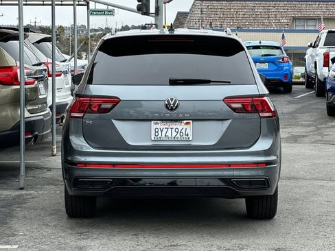 Used 2022 Volkswagen Tiguan SE R-Line FWD image 5