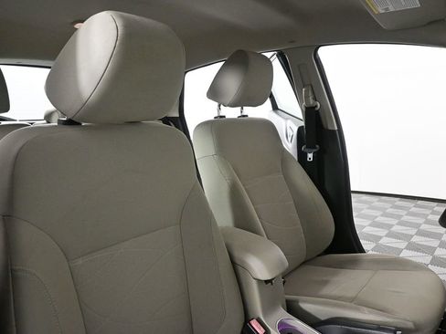 Used 2015 Ford Fiesta SE image 17