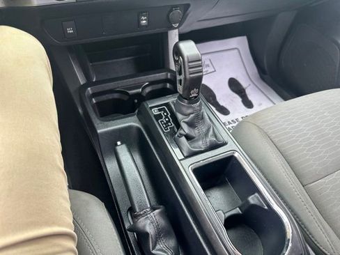 Used 2017 Toyota Tacoma SR w/ Tow Package AWD/4WD image 34