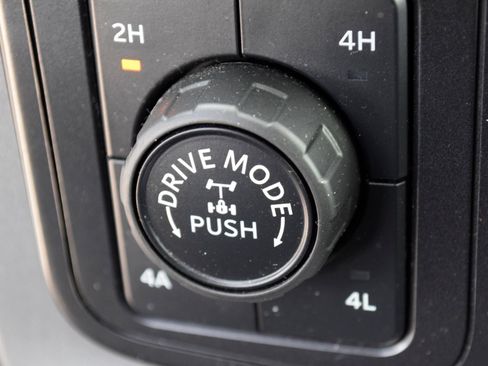 Used 2021 Ford F150 Lariat AWD/4WD image 11