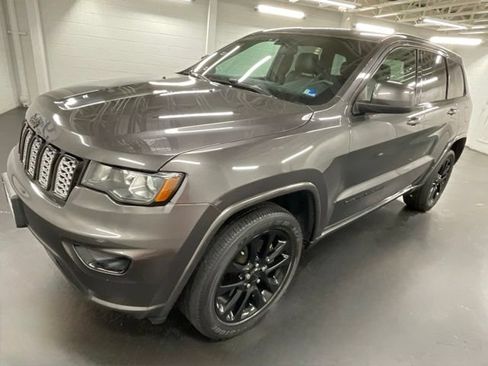 Used 2021 Jeep Grand Cherokee Laredo X AWD/4WD image 1