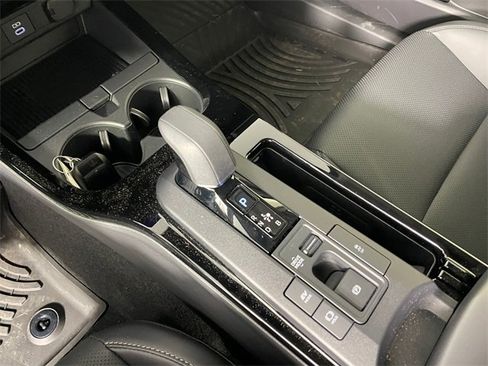 Used 2026 Toyota Prius XLE image 8