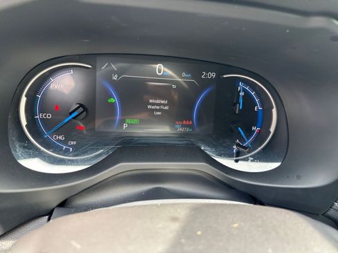 Used 2025 Toyota RAV4 LE image 35