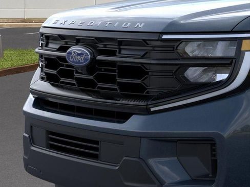 New 2026 Ford Expedition Active image 17