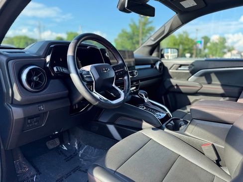 Used 2023 Chevrolet Colorado Z71 w/ Z71 Convenience Package 2 AWD/4WD image 14