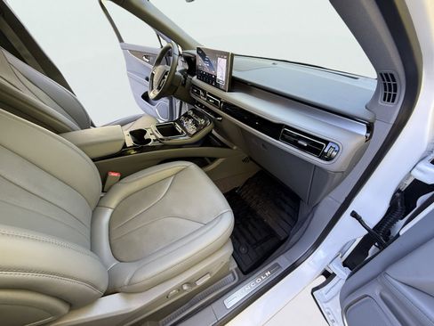 Used 2023 Lincoln Nautilus Reserve w/ Cargo Utility Package image 29