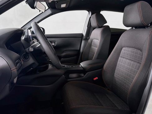 Used 2023 Honda HR-V Sport image 17
