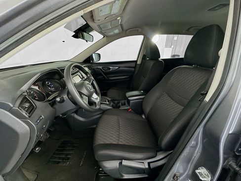 Used 2020 Nissan Rogue S FWD image 19