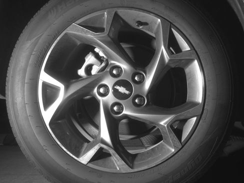 Used 2025 Chevrolet Trax LT FWD image 14