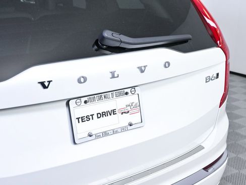 Certified 2024 Volvo XC90 B6 Plus w/ Protection Package Premier AWD/4WD image 39