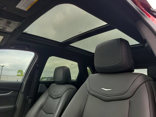 Certified 2024 Cadillac XT5 Premium Luxury w/ Technology Package FWD image 27