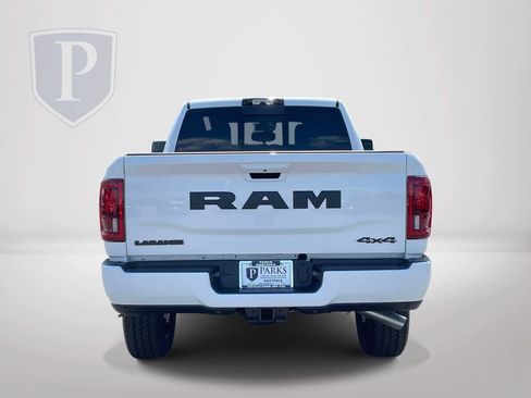 New 2026 RAM 2500 Laramie AWD/4WD image 6