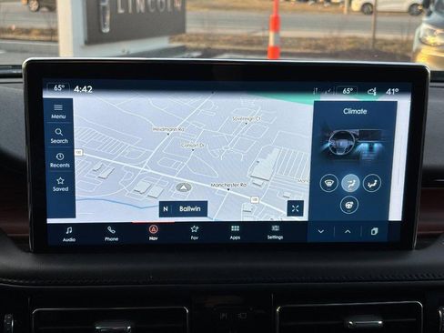 Certified 2022 Lincoln Nautilus Reserve w/ Equipment Group 201A image 22