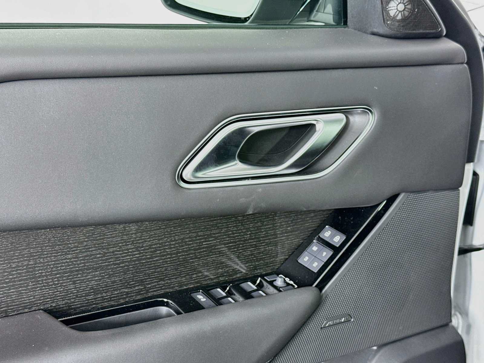New 2026 Land Rover Range Rover Velar Belgravia AWD/4WD image 18