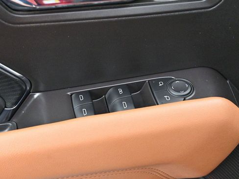 Used 2024 GMC Canyon AT4 w/ Canyon Safety Plus Package AWD/4WD image 11