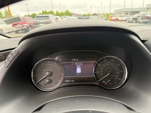 Used 2024 INFINITI QX80 Luxe AWD/4WD image 6