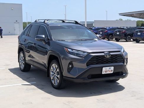 Used 2023 Toyota RAV4 XLE Premium FWD image 7