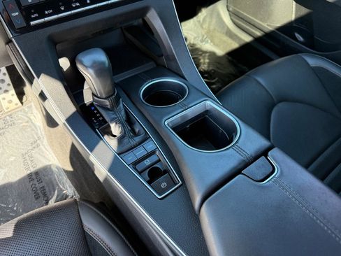 Used 2019 Toyota Avalon XSE image 26