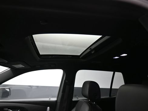 Used 2023 Chevrolet Traverse RS AWD/4WD image 14